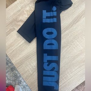 Nike pro leggings size small